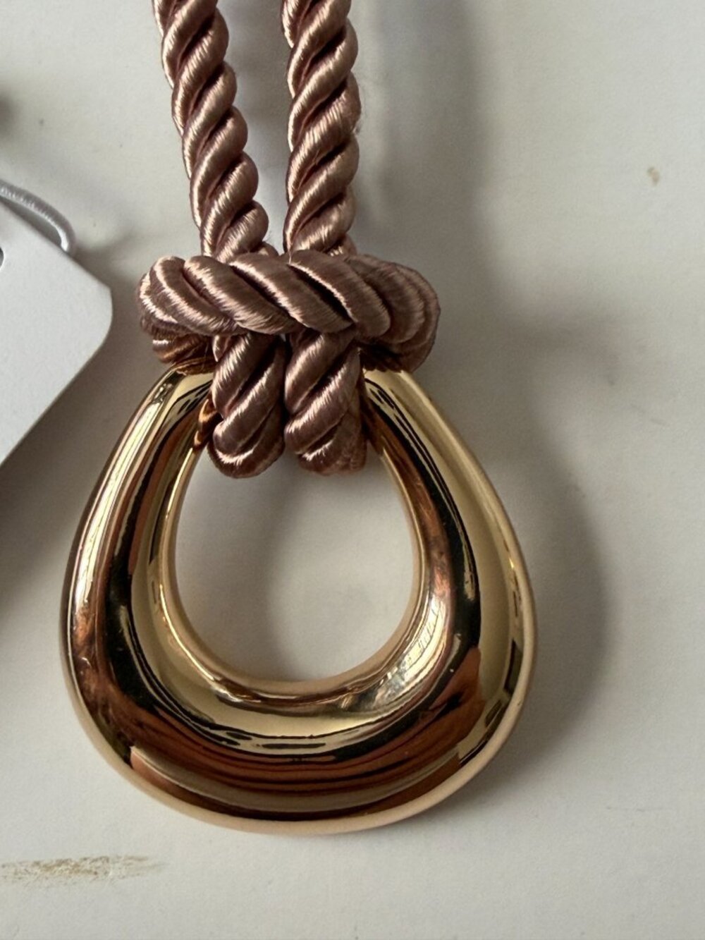 NWT Nordstrom Open Gold Tone Round Pendant Gold Neutral Beige Cord Necklace - Picture 4 of 6